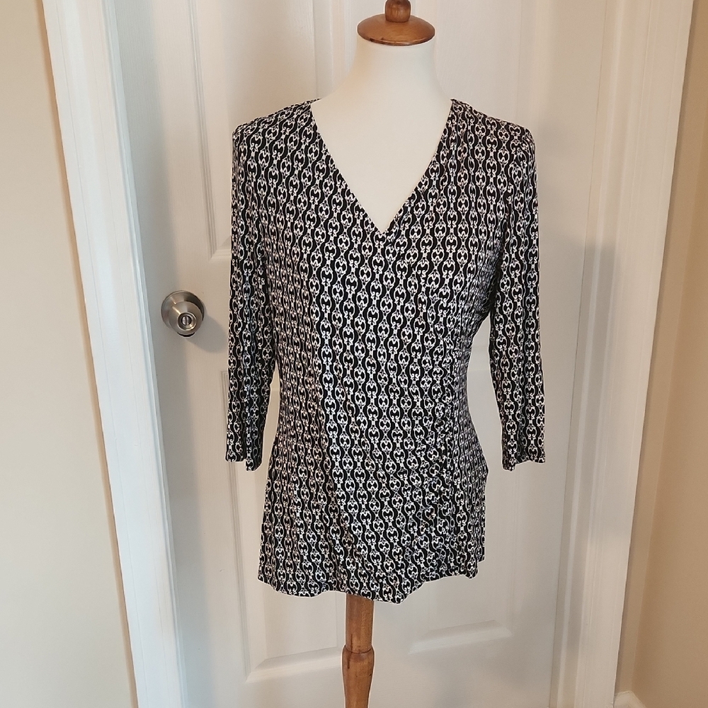 Dana Buchman Black and White Fitted Blouse